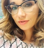 Анфиса Чехова показала беременный животик