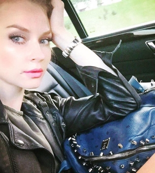 Жених Светланы Ходченковой раскритиковал ее внешний вид