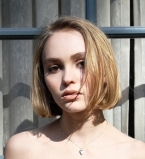 Дочь Джонни Деппа и Ванессы Паради призналась, что считает свою славу незаслуженной