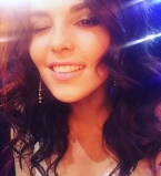 Экс-солистка группы &laquo;Фабрика&raquo; Сати Казанова выходит замуж