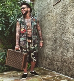 Заботливый папочка: Тимати подарил дочери эксклюзивные кроссовки