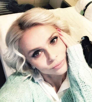 Экс-солистка группы &quot;Блестящие&quot; Ксения Новикова вышла замуж