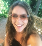 50-летняя Элизабет Херли похвасталась стройной фигурой в купальнике