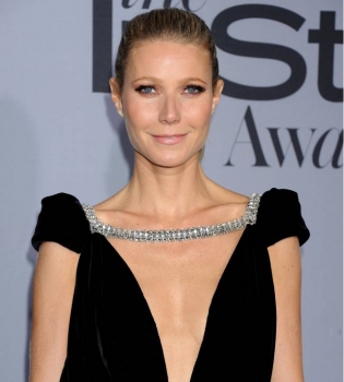 Истинная королева: Гвинет Пэлтроу покорила публику роскошным образом