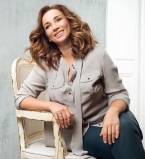 Анфиса Чехова гуляет по любимому Киеву