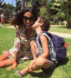 Санта Димопулос с сыном