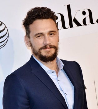 Джеймс Франко сделал на шее татуировку с изображением Эммы Уотсон