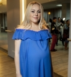 Невероятно нежно: Беременная Alyosha поразила женственным образом