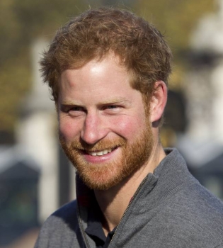 Принц Гарри растрогал публику своим поведением во время встречи военных