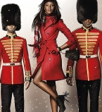 Наоми Кэмпбелл, Роузи Хантингтон-Уайтли, Ромео Бекхэм: звезды снялись в новой рекламе Burberry