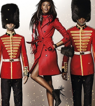 Наоми Кэмпбелл, Роузи Хантингтон-Уайтли, Ромео Бекхэм: звезды снялись в новой рекламе Burberry