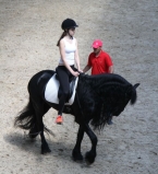 Арина Любителева подставила Леру Мирошниченко во время дефиле?