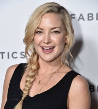 Встреча друзей: счастливые Кейт Хадсон и Мэттью Макконахи позируют вместе