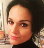 Певица Слава показала пикантные фото своей 16-летней дочери