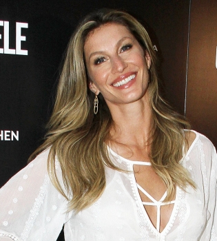 Жизель Бундхен сделала операцию по увеличению груди - СМИ