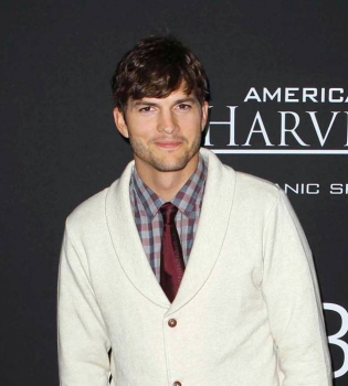 Эштон Катчер впервые поделился снимком дочери в Instagram