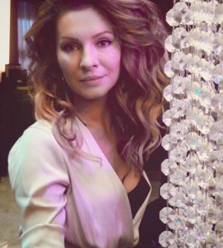 Звезда сериала &quot;Кухня&quot; Елена Подкаминская разводится со своим супругом