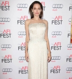 Анджелина Джоли рассказала, как снимала постельные сцены с Брэдом Питтом