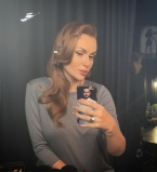 Беременная солистка группы &quot;НеАнгелы&quot; Слава снялась в нежной фотосессии с мужем