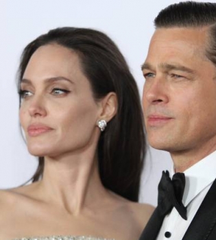 Звездный скандал: няни детей Джоли и Питта обвиняют актеров в безответственности
