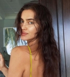 Ирина Шейк отправилась на рыбалку с незнакомыми мужчинами