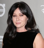 Онкобольная Шэннен Доэрти впервые появилась на публике после известия о болезни