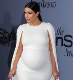 Ким Кардашьян призналась, что часто ощущает себя несчастной