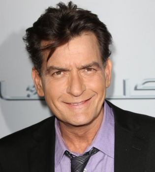 Чарли Шин фото