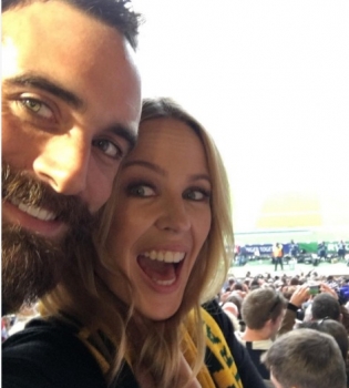 Бойфренд Кайли Миноуг рассказал о знакомстве со звездой: &quot;Я не знал, кто она такая&quot;