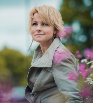 Романтичная Мария Бурмака написала новую песню о любви