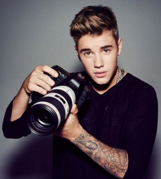 Самое дорогое селфи: Джастин Бибер сообщил, сколько стоит с ним сфотографироваться