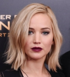 Дженнифер Лоуренс призналась, что страдает от одиночества