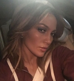 Дженнифер Лопес продемонстрировала &quot;горячую&quot; фигуру в обтягивающем наряде