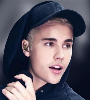 Джастин Бибер о Дженнифер Лоуренс: &quot;Она крутая!&quot;