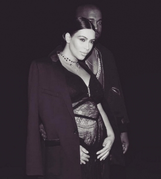 Ким Кардашьян: &quot;За эту беременность я бы хотела получить бриллиантовое колье!&quot;