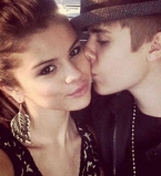 Неожиданно: Джастин Бибер публично спел Селене Гомес песню о любви