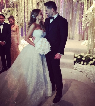 Звездная свадьба: София Вергара вышла замуж за Джо Манганьелло