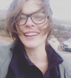 Маму Милы Йовович шантажирует маньяк