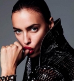 Ирина Шейк поздравила поклонников с Днем благодарения обнаженным фото