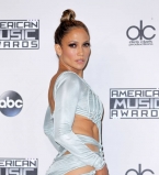 Сверхоткровенно: Дженнифер Лопес появилась на красной дорожке без нижнего белья