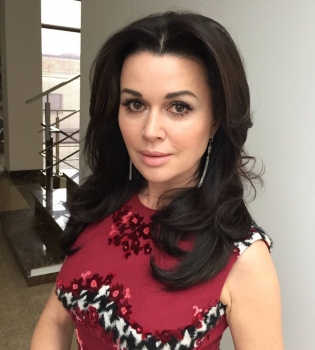 Анастасия Заворотнюк показала взрослого сына