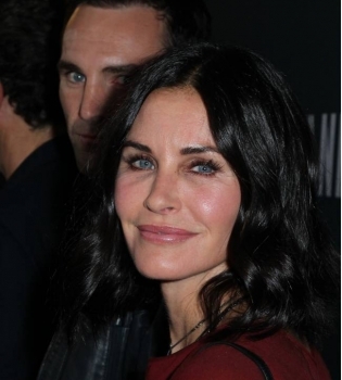 Звезду сериала &quot;Друзья&quot; Кортни Кокс бросил молодой жених