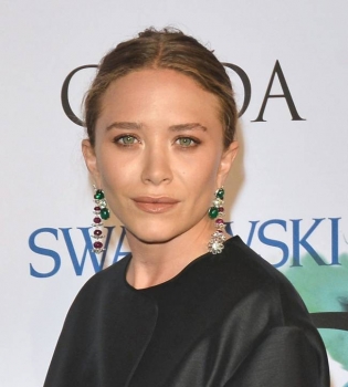 Мэри-Кейт Олсен вышла замуж за Оливье Саркози - СМИ