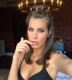 Кети Топурия недовольна своей фигурой после беременности