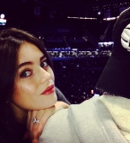 Смело: Виктория Крутая показала живот после родов