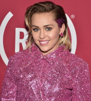 Эпатажная Майли Сайрус закрутила роман с Джаредом Лето?