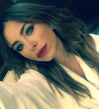 Ани Лорак появилась на обложке российского журнала