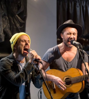 5nizza сыграла бесплатный концерт в интернете