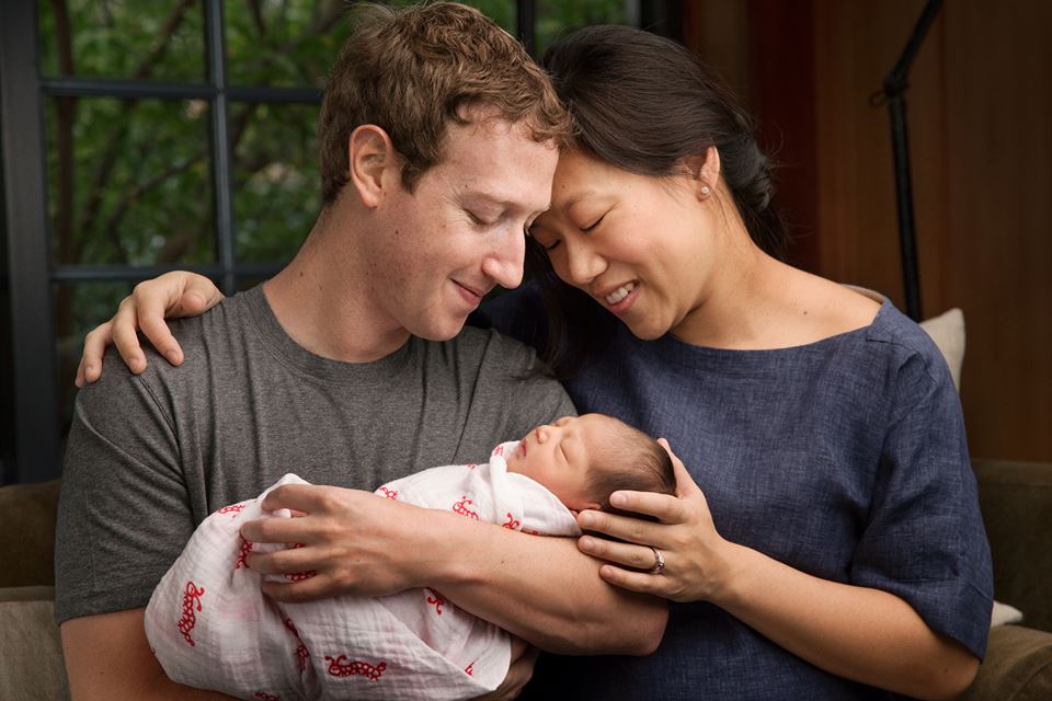 Марк Цукерберг с женой и дочерью