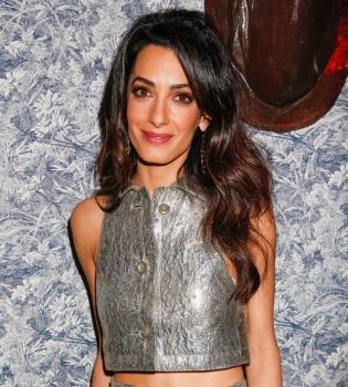 Неожиданно: Амаль Клуни появилась на светской вечеринке с мамой